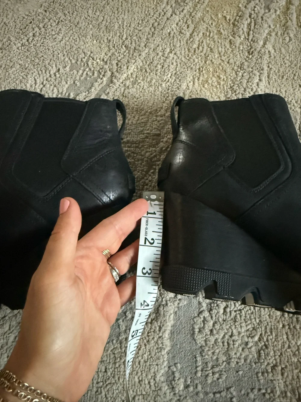 Sorel black leather Joan Uptown Chelsea Wedge Ankle Boots pull on elastic 9.5